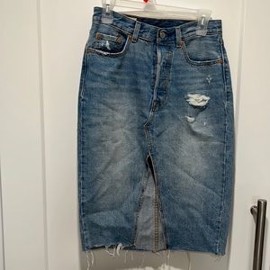 Levi’s skirt